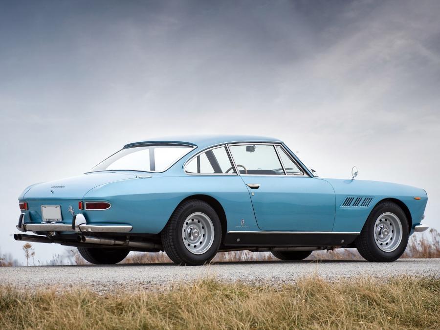  Ferrari 330 GT 2+2 (Series I) 1964 года  (фото 15 из 44)